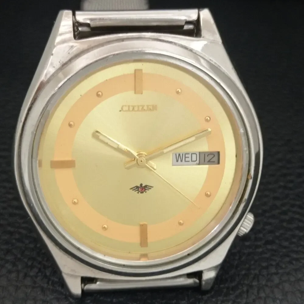 Vintage 1970 Citizen Automatic Mens Silver Watch W/daydate & Gold accents